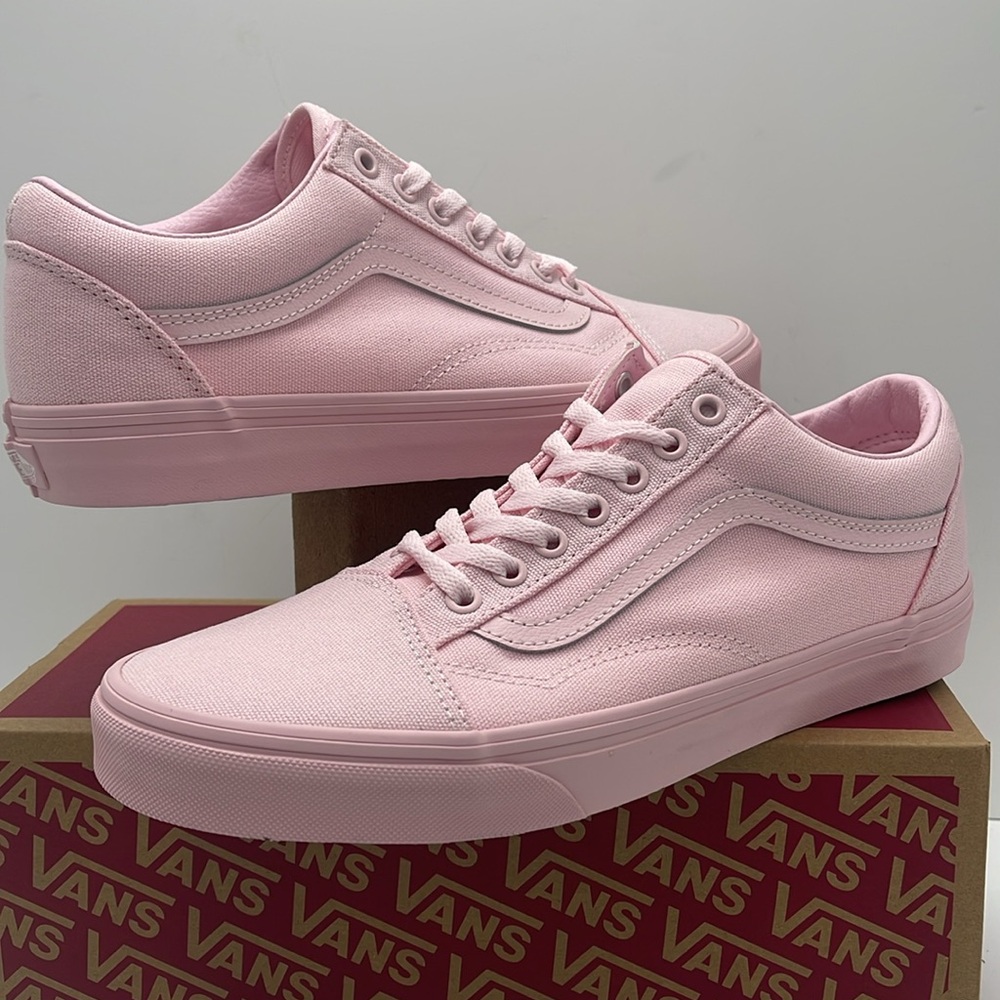 Vans Men's Pink Sneakers Classic Design Old Skool
Pastel Mono Pink
VN000CT8PNK - Picture 9 of 16